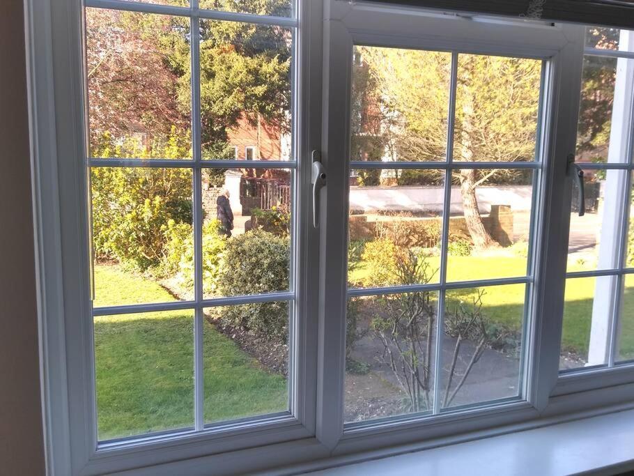 Apartment 2 Bed Flat Near Station With Parking&comgarden Sutton (Greater London)